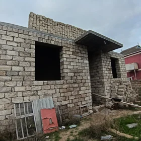 In Baku 5000.0 m² house with 6.0 rooms is for sale - Image 4