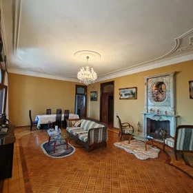 In Baku 235.0 m² apartment is for sale - Image 3