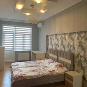 In Baku 114.0 m² apartment is for rent - Image 3