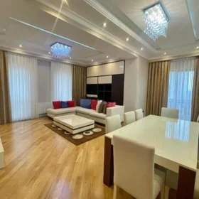 In Baku 132.0 m² apartment is for rent - Image 4