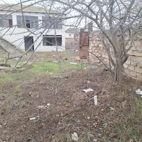 In Baku nan acre land is for sale - Image 2