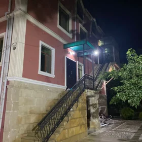 In Baku 500.0 m² house with 10.0 rooms is for sale - Image 2