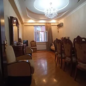 In Baku 90.0 m² apartment is for rent - Image 2
