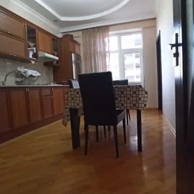 In Baku 90.0 m² apartment is for rent - Image 5