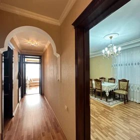 In Baku 150.0 m² house with 5.0 rooms is for sale - Image 4