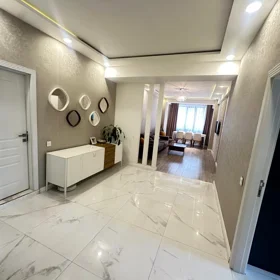 In Baku 130.0 m² apartment is for sale - Image 3