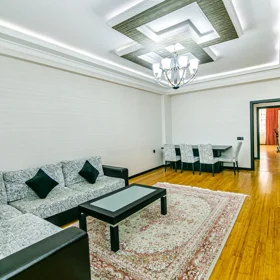 In Baku 130.0 m² apartment is for rent - Image 2