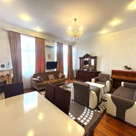In Baku 110.0 m² apartment is for rent - Image 4