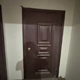 In Baku 150.0 m² apartment is for sale - Image 3