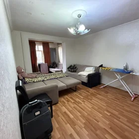 In Baku 70.0 m² apartment is for sale - Image 3