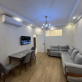 In Baku 70.0 m² apartment is for rent - Image 2