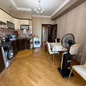 In Baku 90.0 m² apartment is for rent - Image 3