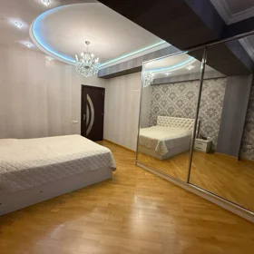 In Baku 90.0 m² apartment is for rent - Image 5