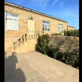 In Baku 200.0 m² house with 6.0 rooms is for sale - Image 2