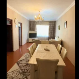 In Baku 200.0 m² house with 6.0 rooms is for sale - Image 3