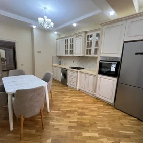 In Baku 132.0 m² apartment is for rent - Image 4