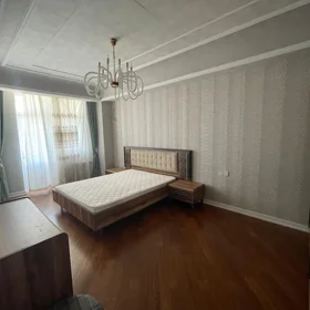In Baku 98.0 m² apartment is for rent - Image 3