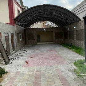 In Baku 222.0 m² house with 4.0 rooms is for rent - Image 2