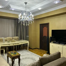 In Baku 120.0 m² apartment is for sale - Image 2
