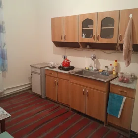 In Baku 86.0 m² house with 3.0 rooms is for rent - Image 5