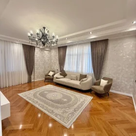 In Baku 148.0 m² apartment is for rent - Image 2