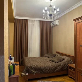 In Baku 117.0 m² apartment is for rent - Image 3