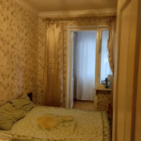 In Baku 90.0 m² apartment is for sale - Image 2