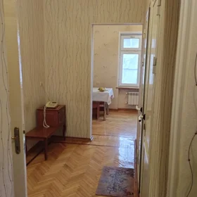 In Baku 90.0 m² apartment is for sale - Image 5