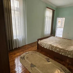 In Baku 80.0 m² apartment is for rent - Image 2