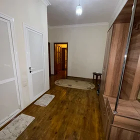 In Baku 80.0 m² apartment is for rent - Image 3