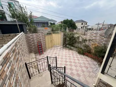 In Baku 250.0 m² house with 5.0 rooms is for sale - Image 3