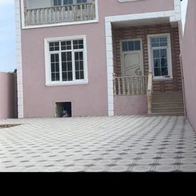 In Baku 140.0 m² house with 4.0 rooms is for sale - Image 2