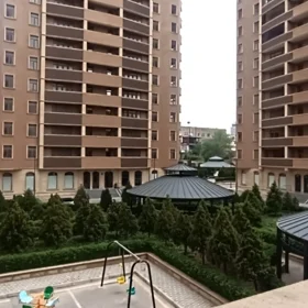 In Baku 114.0 m² apartment is for sale - Image 2