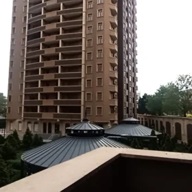 In Baku 114.0 m² apartment is for sale - Image 3