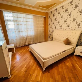 In Baku 85.0 m² apartment is for rent - Image 2