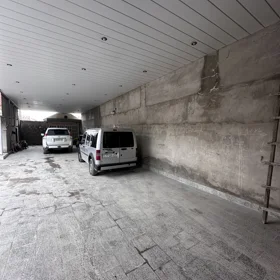 In Baku 300.0 m² house with 6.0 rooms is for sale - Image 2