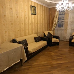 In Baku 115.0 m² apartment is for rent - Image 2
