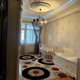 In Baku 174.0 m² apartment is for sale - Image 4