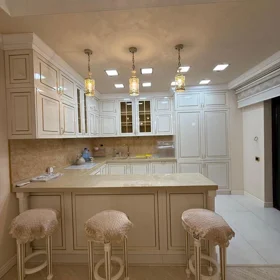 In Baku 200.0 m² apartment is for rent - Image 2