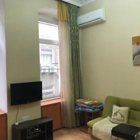In Baku 50.0 m² apartment is for rent - Image 2