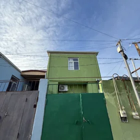 In Baku 150.0 m² house with 5.0 rooms is for sale - Image 2