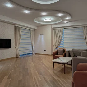 In Baku 260.0 m² apartment is for rent - Image 4