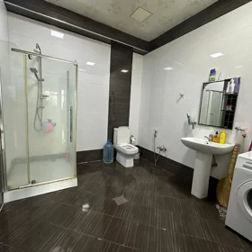 In Baku 110.0 m² apartment is for sale - Image 3