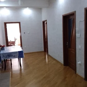 In Baku 110.0 m² apartment is for sale - Image 5