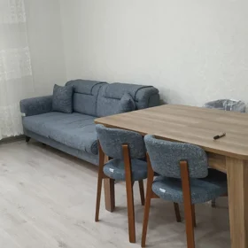 In Baku 70.0 m² apartment is for rent - Image 2