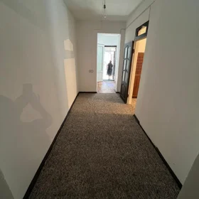 In Baku 100.0 m² apartment is for sale - Image 2