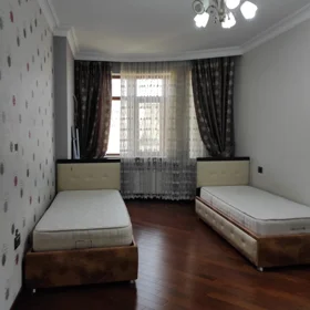 In Baku 85.0 m² apartment is for sale - Image 2