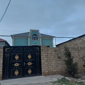 In Khirdalan 120.0 m² house with 4.0 rooms is for sale - Image 2