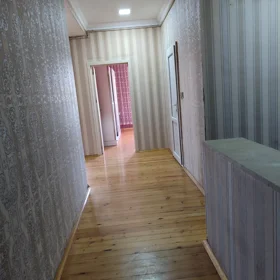 In Baku 100.0 m² apartment is for sale - Image 4