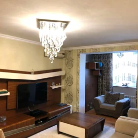 In Baku 70.0 m² apartment is for sale - Image 2